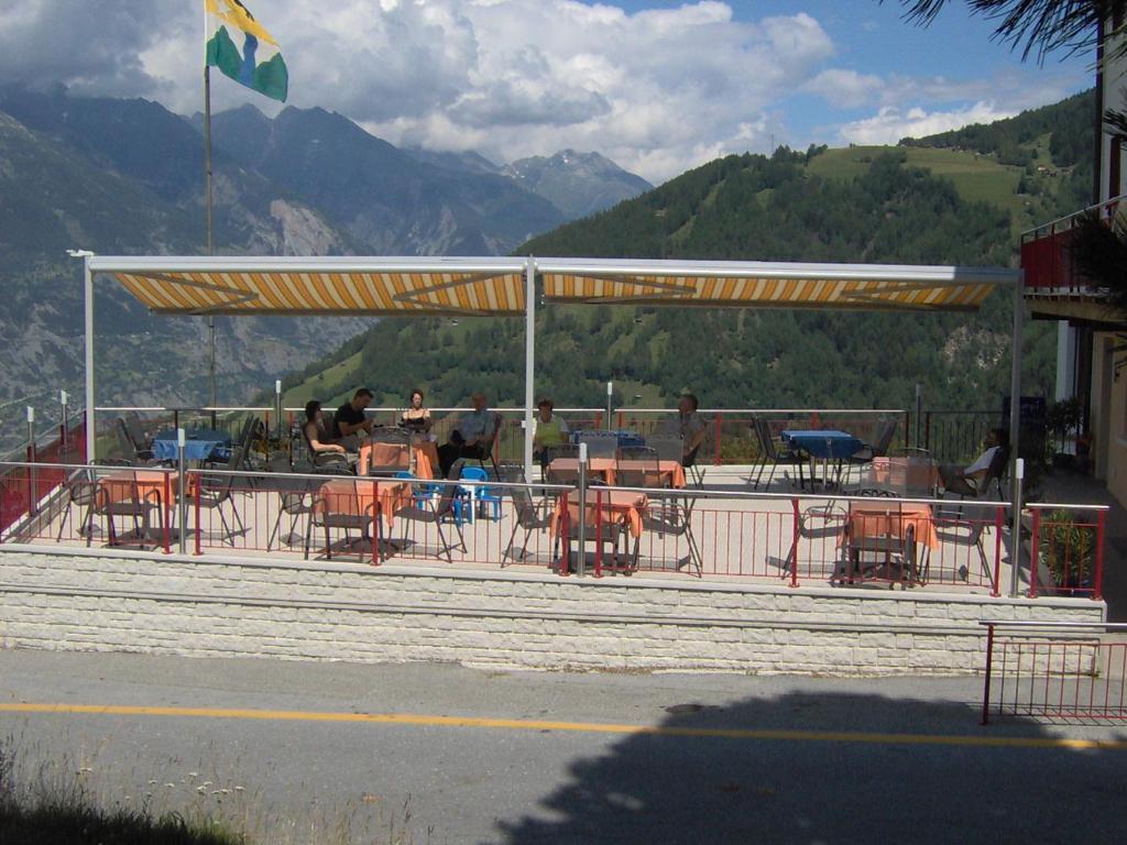 Hotel Restaurant Emshorn Oberems ภายนอก รูปภาพ
